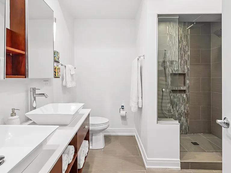4303 N Kenmore Ave #1S — Photo 10