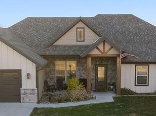 3200 Buckingham Dr, Sedalia, MO 65301