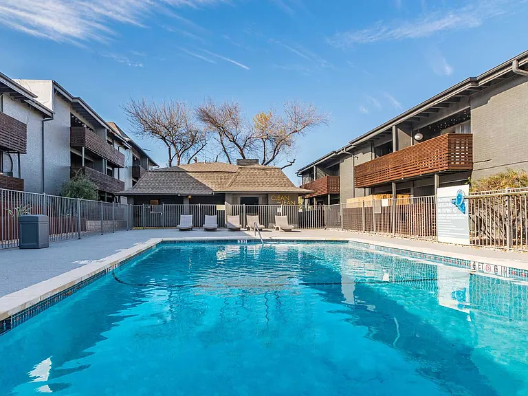 Cascade Apartments — Photo 19
