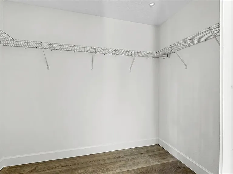 320 Kenora Dr — Photo 23
