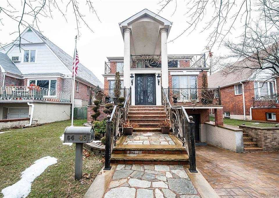 1st image of 6445 Ellwell Cres