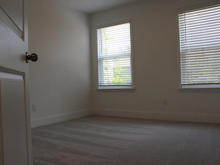 175 Andalusa Ct — Photo 26
