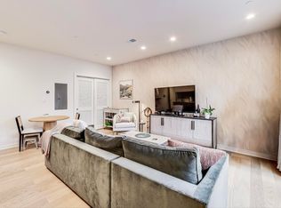 2216 40th Pl NW APT 2, Washington, DC 20007