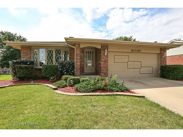 10S160 Havens Dr photo 1