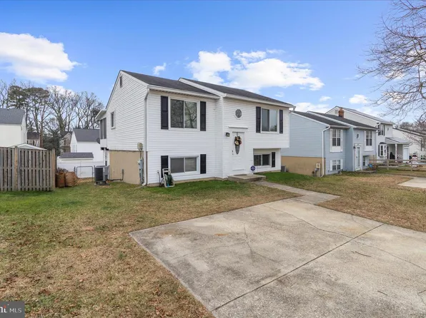 2313 230th St, Pasadena, MD 21122