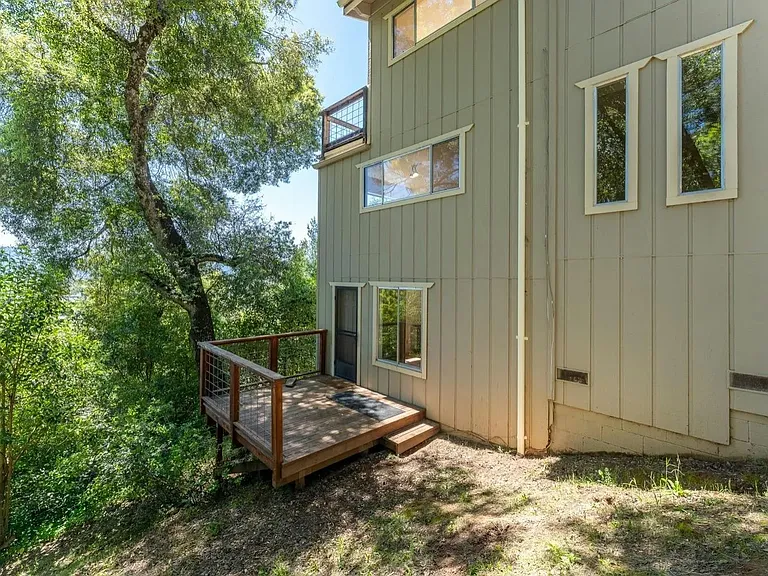 1380 Sanford Ranch Rd — Photo 7