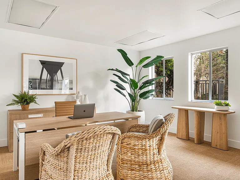 Coconut Palm Club Apartments — Photo 26