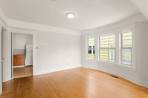 2717 NE Buxton St — Photo 9