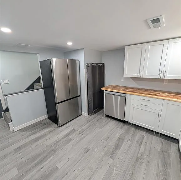 2990 Pillette Rd #2 — Photo 16