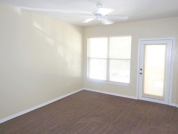 4th image of 2004 Hemingway Cir