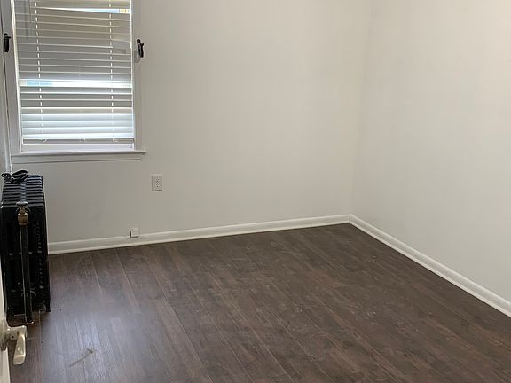 2nd image of 12618 23rd Ave Floor 1
