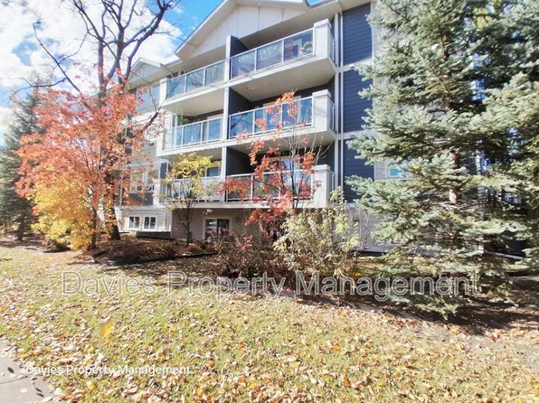 10710 116th St NW #401, Edmonton, AB T5H 3M2
