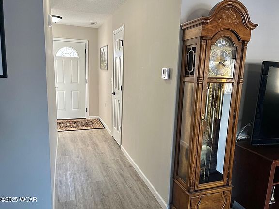 2nd image of 1864 Lowell Ave