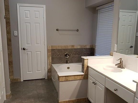 4th image of 8351 Muirwood Trl