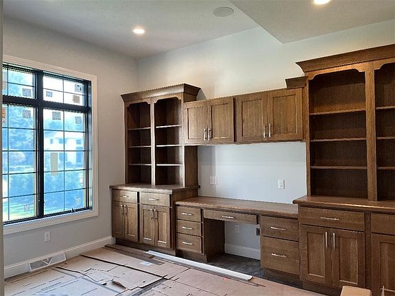 5th image of 4826 S Wayside Dr