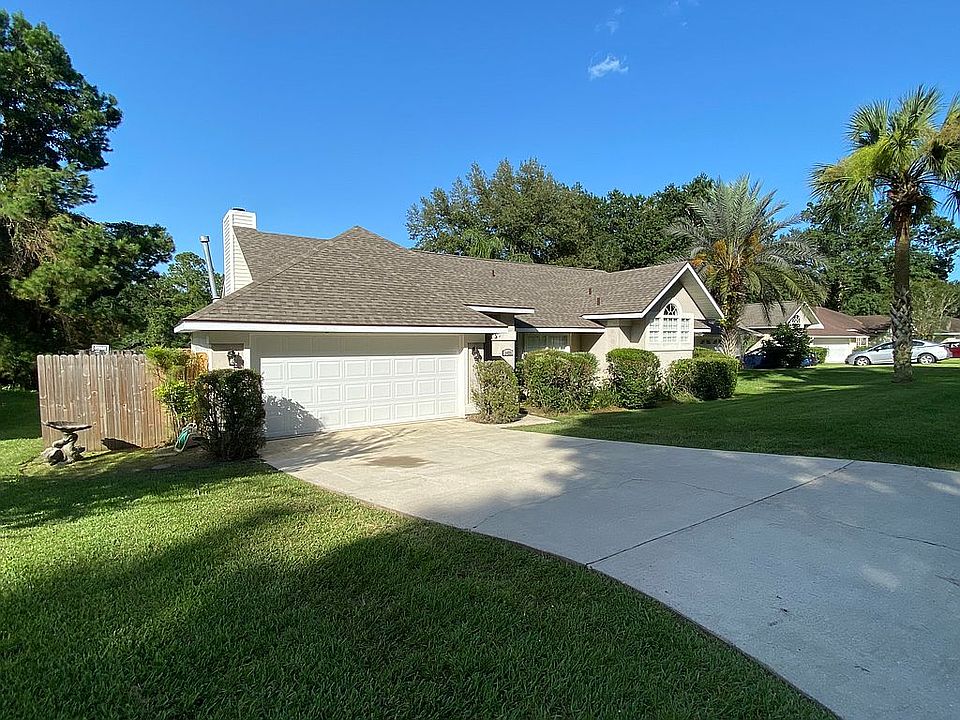 1st image of 1423 NW 98th Ter