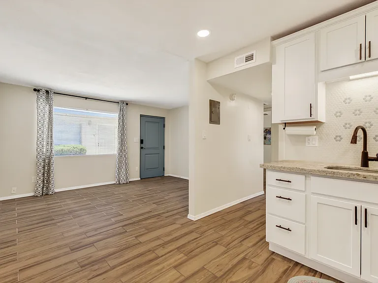 7818 E Glenrosa Ave #3 — Photo 8