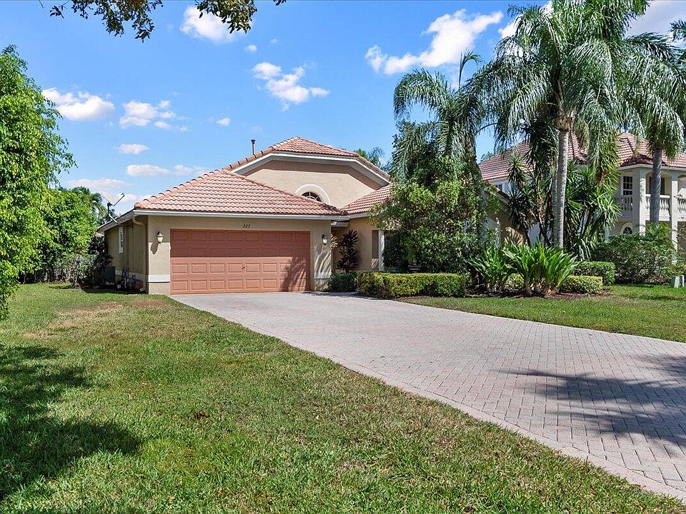 1st image of 227 Lone Pine Dr