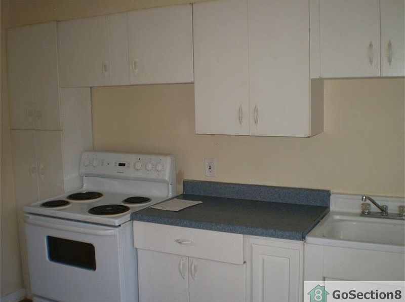 2nd image of 1600 Warrior Rd APT A
