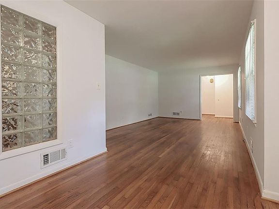 5th image of 3197 Alberta Ln