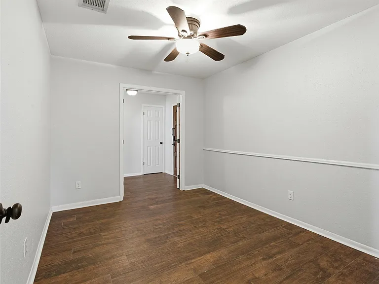 3721 Avenue R — Photo 22