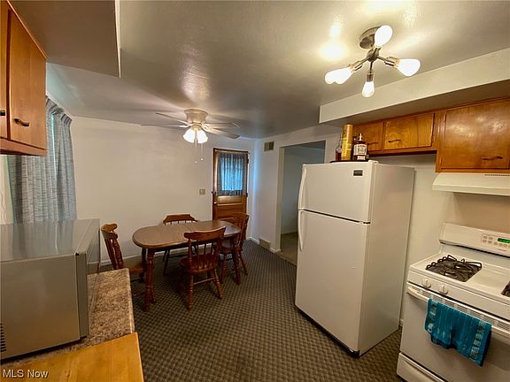3rd image of 153 Karen Pl