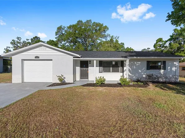 614 THIRD AVENUE, LADY LAKE, FL 32159