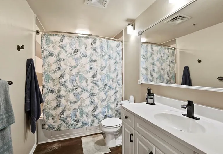 1122 Jackson St #916 — Photo 5