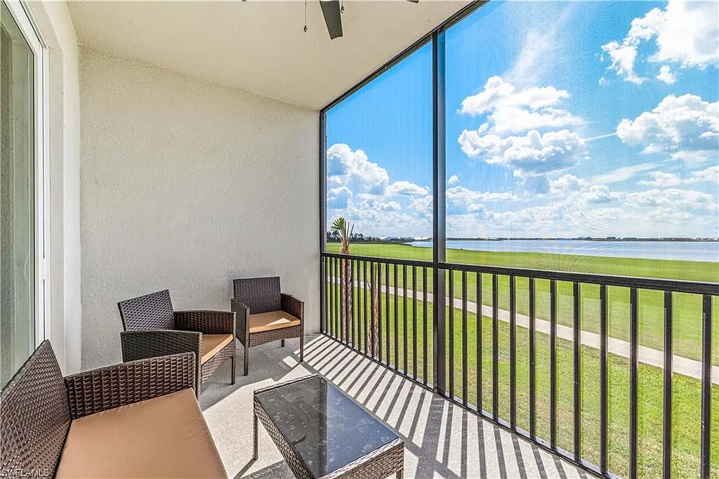 2 bed, 2.0 bath, 1120 sqft, $6,000 — Photo 1