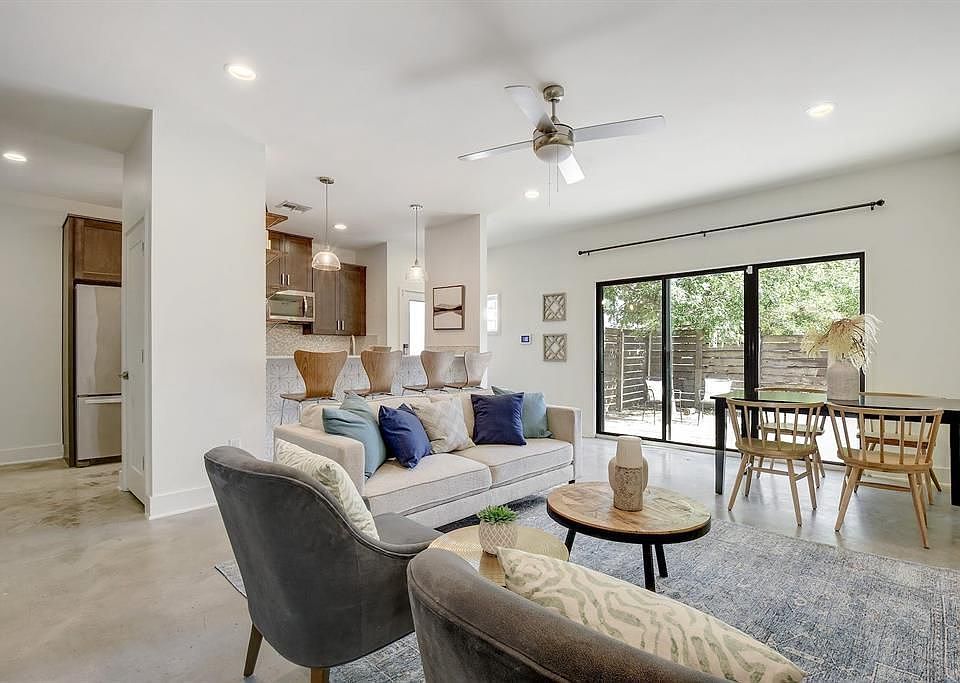 1st image of 2101 Montopolis Dr Unit 16