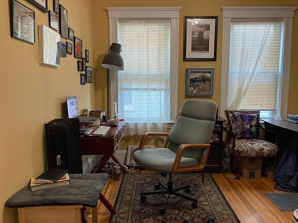 3 bed, 999 sqft, $2,995 — Photo 4