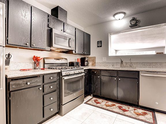 5th image of 3321 Drover Ave