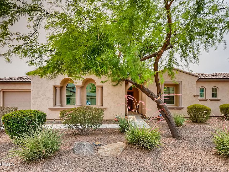 1st image of 3019 E Wildhorse Dr