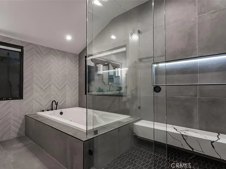 4627 Ethel Ave — Photo 12