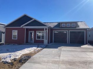 105 Lupine Ave, Poynette, WI 53955