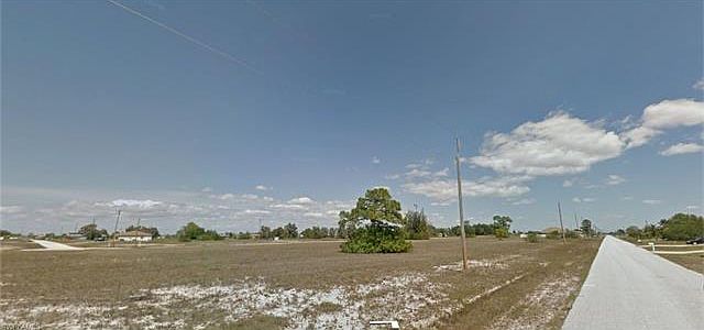 1st image of 437 NW 15th Ter