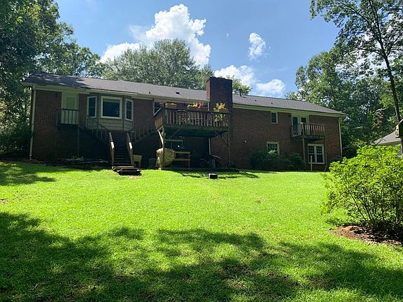 5th image of 221 Chatham Dr