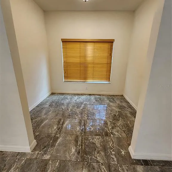 1112 Hillhurst Dr — Photo 17