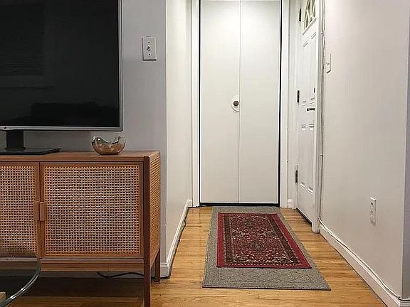 3rd image of 3834 N Paulina St