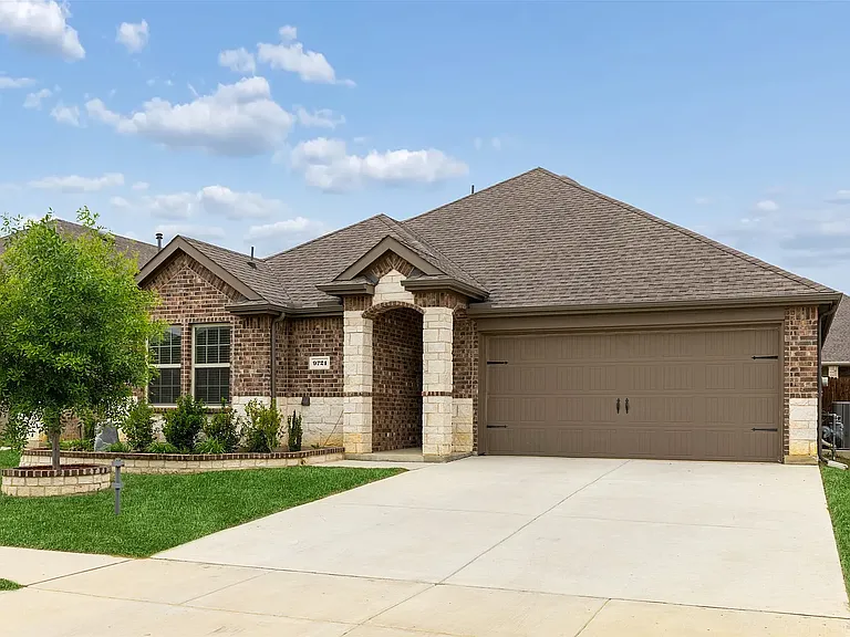 9721 Daisy Mae Ln — Photo 2