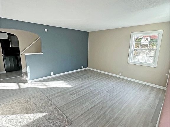 5th image of 1212 Adams St