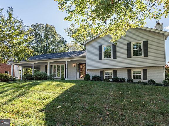 2nd image of 8111 Cawdor Ct