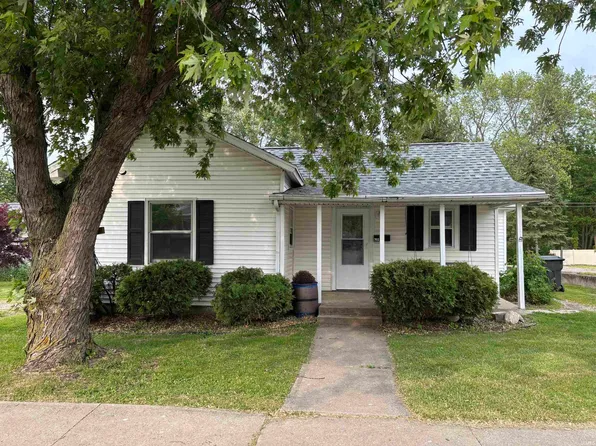 702 N Main St, Churubusco, IN 46723
