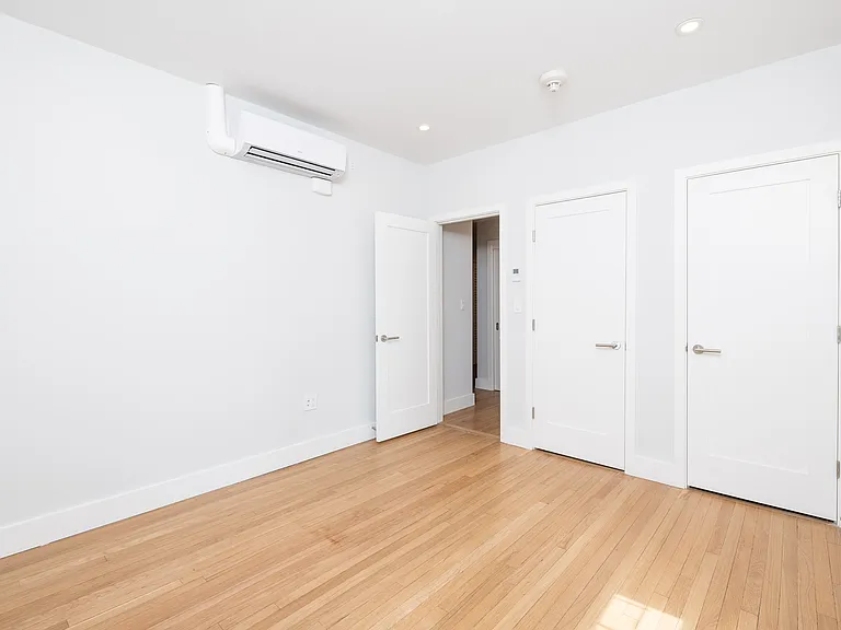 17 Forest St #17A04 — Photo 6