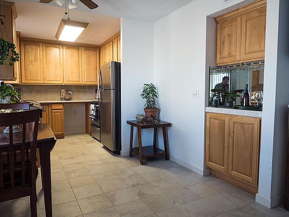3rd image of 3984 Illinois St APT 2