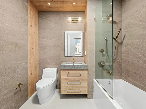 526 Baltic Street image 8 of 56