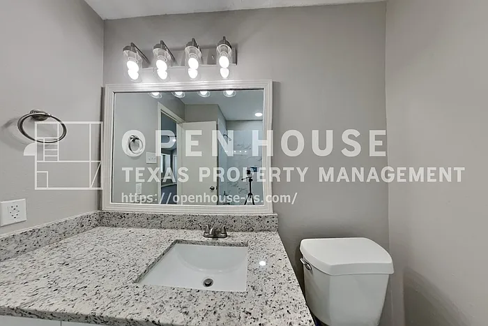 4935 Northfork Dr — Photo 17