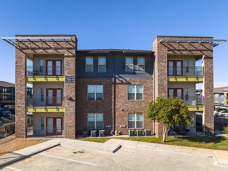 Anatole on Briarwood — Photo 45