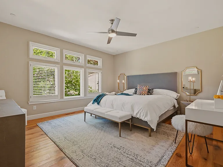 2491 Spring Mountain Rd — Photo 29