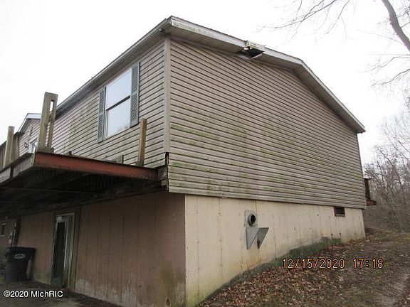 3rd image of 28109 20th Ave